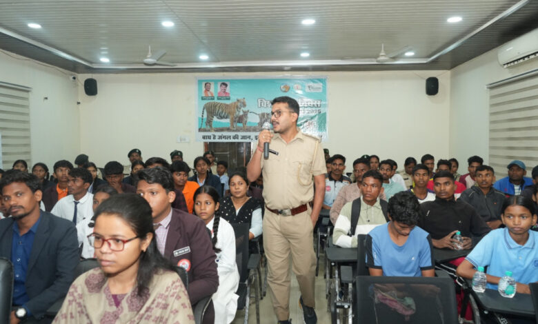 अंतरराष्ट्रीय बाघ दिवस पर इंद्रावती टाइगर रिजर्व में आयोजित 'रन फॉर इंद्रावती' कार्यक्रम में शामिल प्रतिभागी।