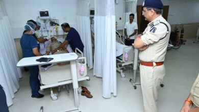 Raipur: Disturbance at rally, 16 police personnel injured; Police Commissioner visits hospital