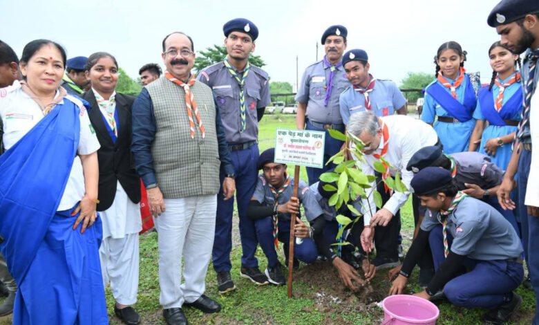 Deputy Chief Minister Arun Sao planted a guava sapling and called for planting more trees for environmental conservation.
