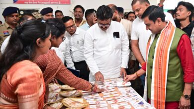 New employment avenues through local produce: Women from the 'Bihan' group are making Rakhis using 'Vishnubhog' paddy.