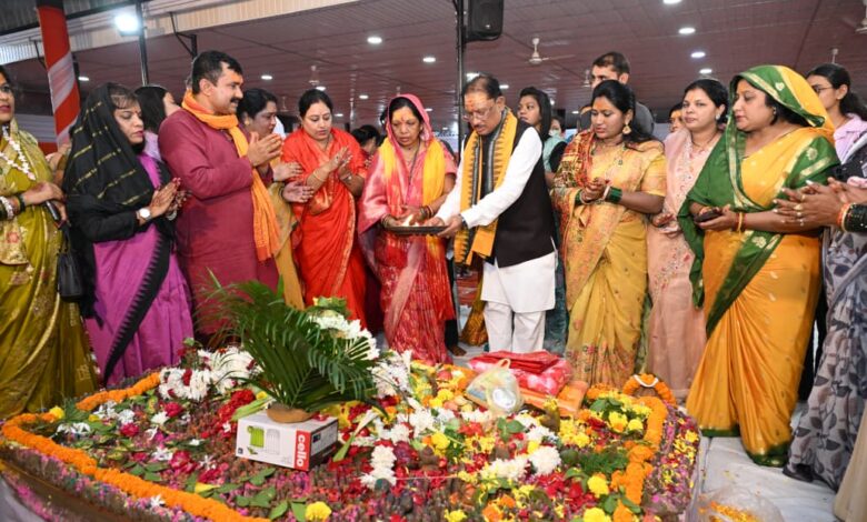 Chants of 'Har-Har Mahadev' resonate at the Chief Minister's residence; CM Sai performs Rudrabhishek.