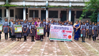 Child safety campaign in Janjgir-Champa schools; children informed about the benefits of the 1098 helpline.