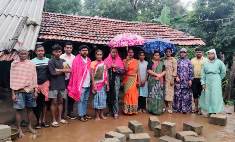 Amidst heavy rainfall, the administration in Sukma stopped two child marriages and saved the children's future.