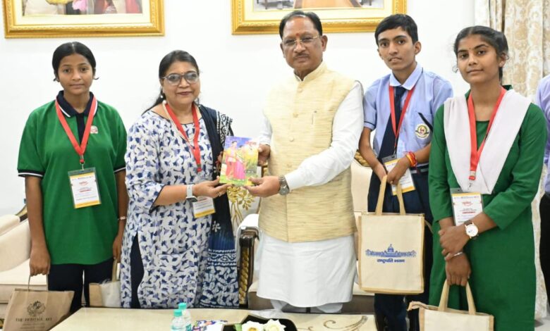 Promising talents from Chhattisgarh return from Rashtrapati Bhavan; CM Sai says, "Your achievement is a source of pride for the state."