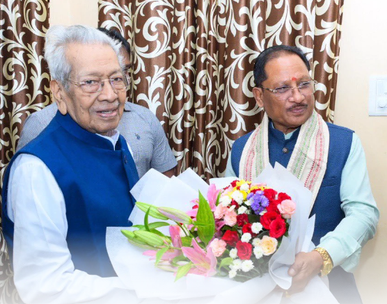 CM Vishnu Dev Sai met former Chhattisgarh Governor Vishwabhushan Harichandan