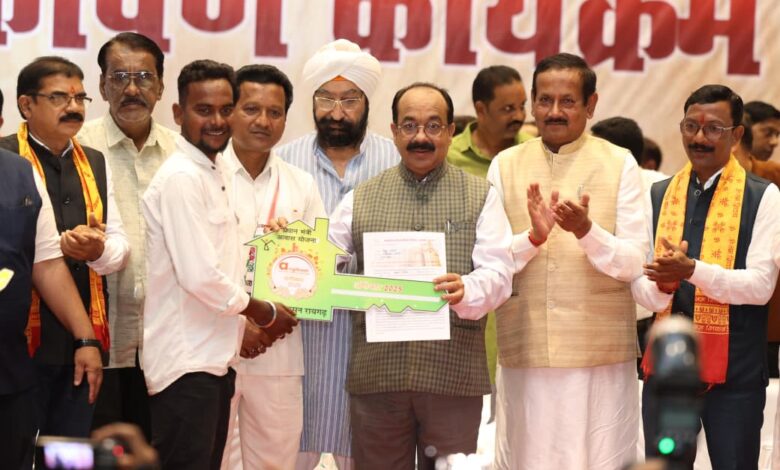 Government focuses on Raigarh's development; projects worth ₹126.92 crore by the Municipal Corporation and PWD launched.
