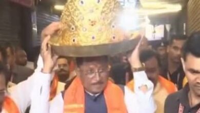 Historic Ganeshotsav at Raipur's Gol Bazar: CM Sai performed puja and adorned the idol with a golden crown.