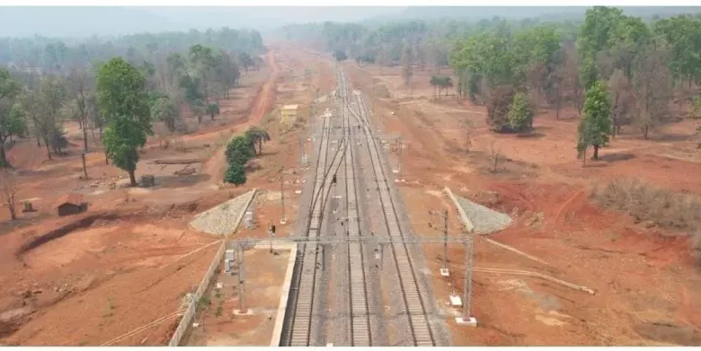 Rail journey from Dalli-Rajhara to Rowghat completed; final 17.5 km of track ready.