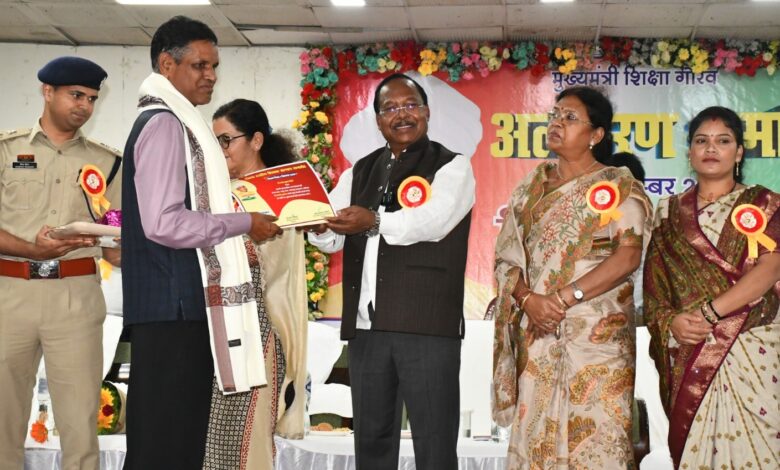 Teachers inculcate values, discipline and creativity in children: Ramvichar Netam