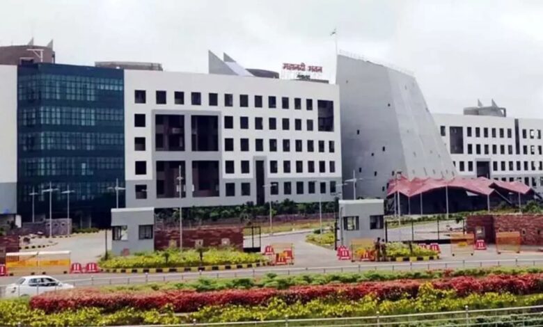 'Transfer Express' rolls again in CG PWD; postings of 265 officers and employees changed.