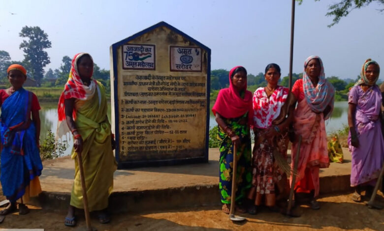 Focus on water conservation and employment in Dhamtari; development works underway in villages