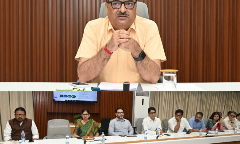 Chief Secretary Vikas Sheel issued strict instructions to officials, setting a deadline of November 15 for the completion of *girdawari* (crop inspection/survey).