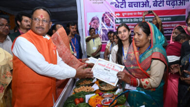 The future of daughters is being brightened through the Mahtari Vandan Yojana, with women depositing money into Sukanya accounts.