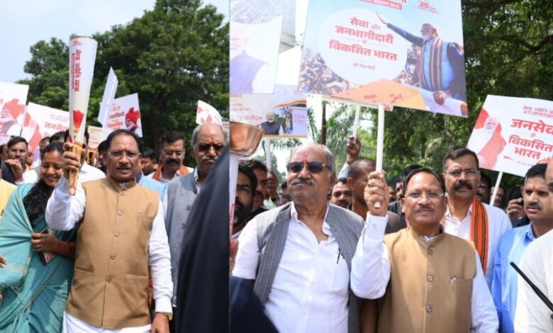 CM Sai holds the torch; grand ‘Seva Jyoti Yatra’ taken out in Raipur; pledge made for a developed Chhattisgarh by 2047.